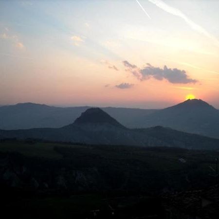 Affittacamere Arcobaleno ซานเลโอ ภายนอก รูปภาพ