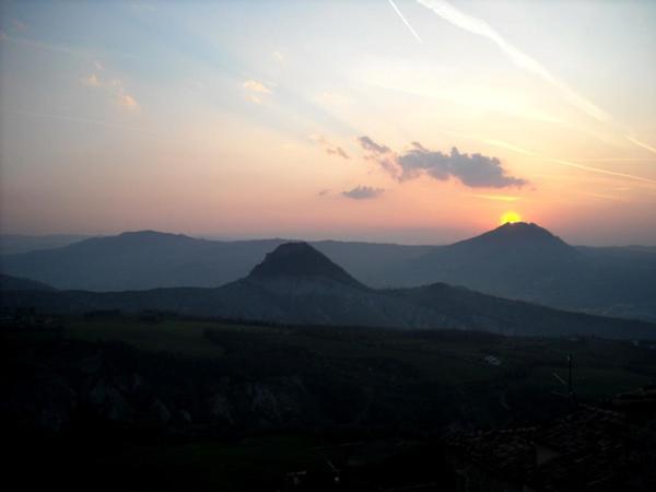 Affittacamere Arcobaleno ซานเลโอ ภายนอก รูปภาพ